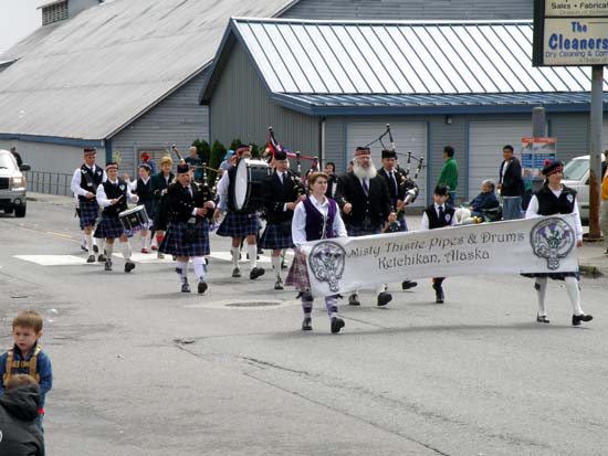Misty Thistle Pipes and Drums 2010 parade
